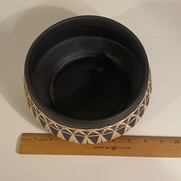 Vintage Raffia Wrapped Black Planter, Gmundner Keramik, Made in Austria - Picture 10 of 10